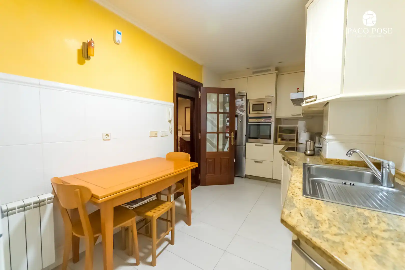 Cocina de Piso en venta en A Coruña Capital  con Calefacción, Trastero y Amueblado