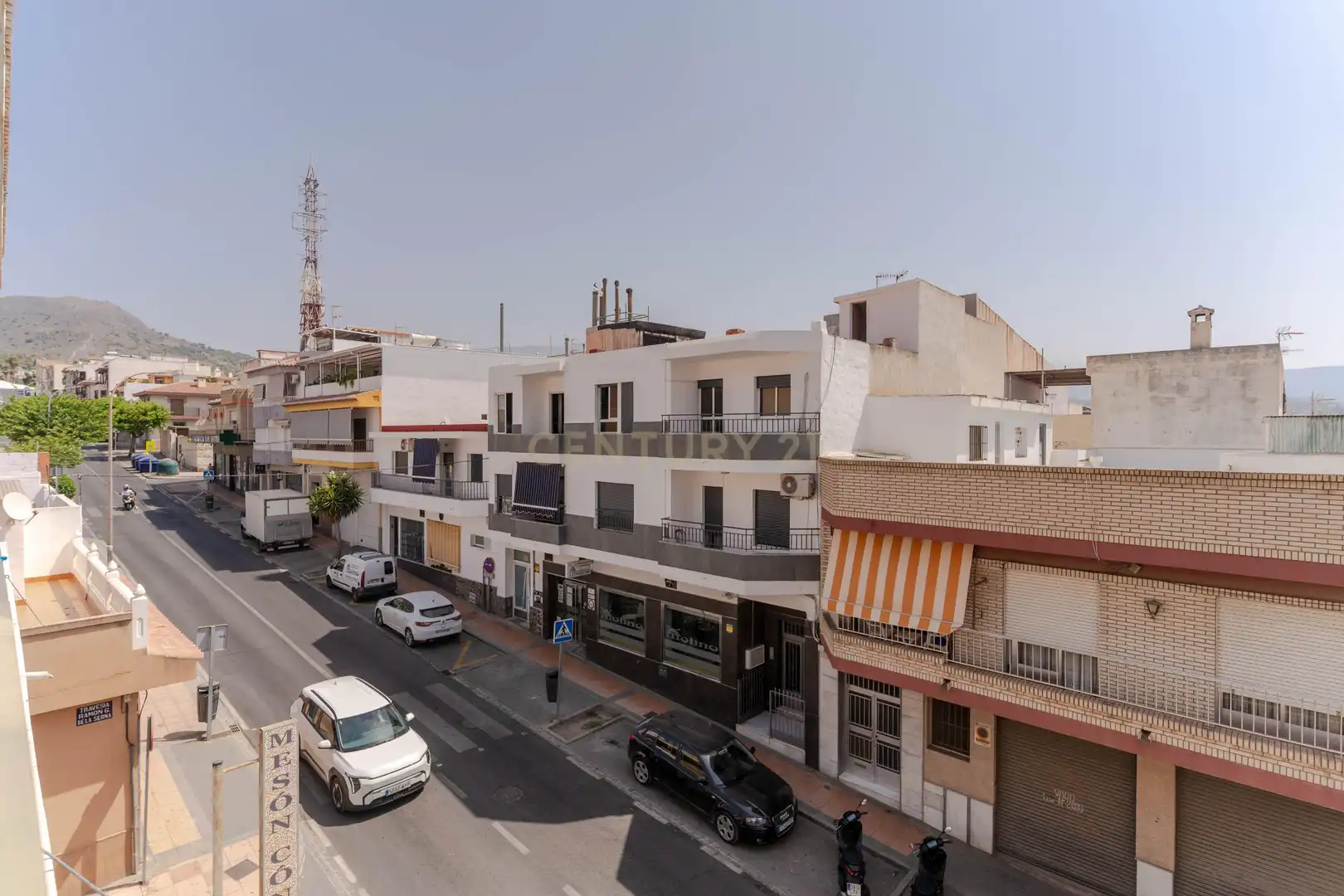 Vista exterior de Edifici en venda en Motril