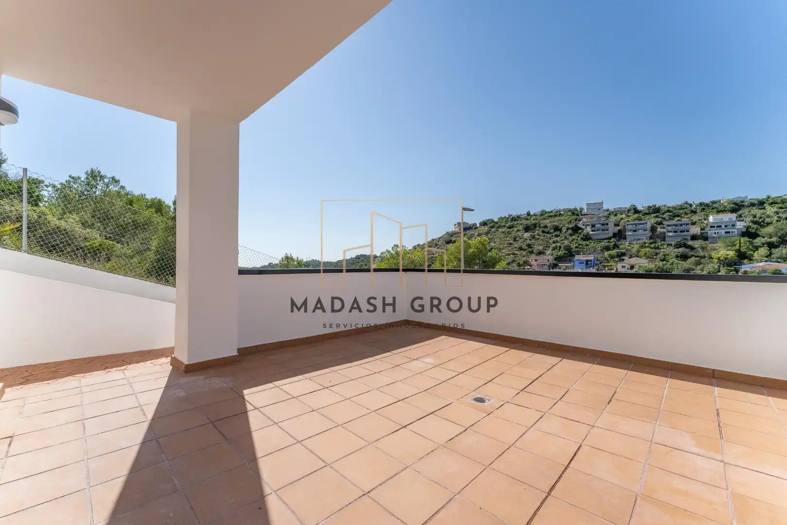 Villa mit Pool zum Verkauf in Avenida de la Marca Hispànica, imagen 5