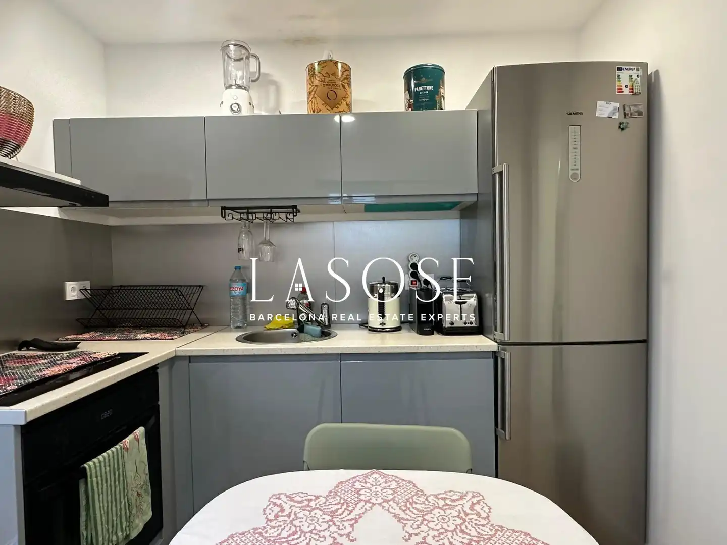 Kitchen of Flat for rent in L'Hospitalet de Llobregat  with Furnished and Balcony