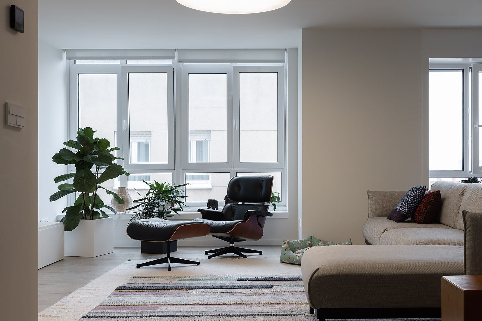 Living room of Flat for sale in A Coruña Capital   with Heating, Parquet flooring and Terrace