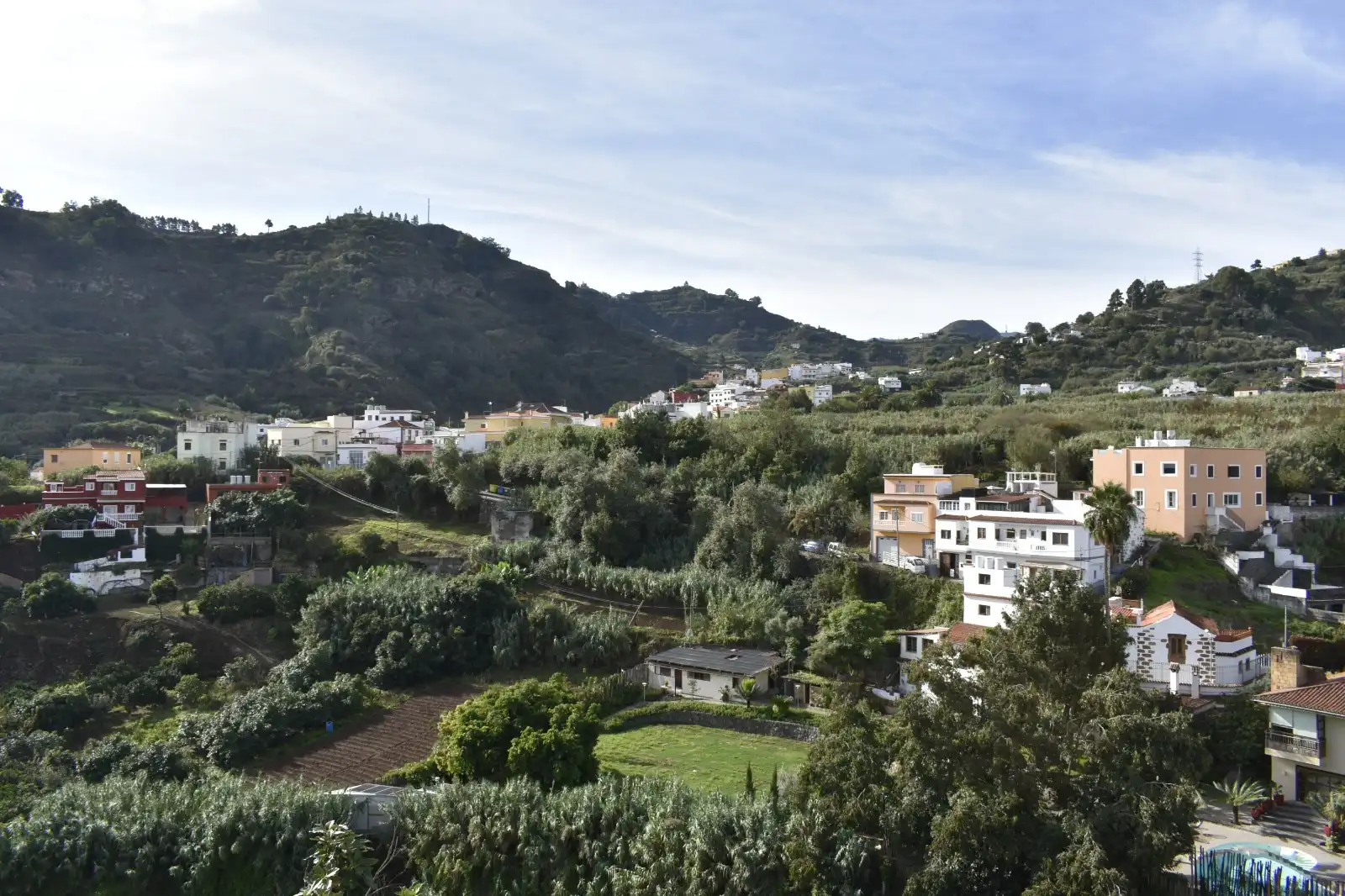Vista exterior de Casa adosada en venda en Teror amb Jardí privat i Internet