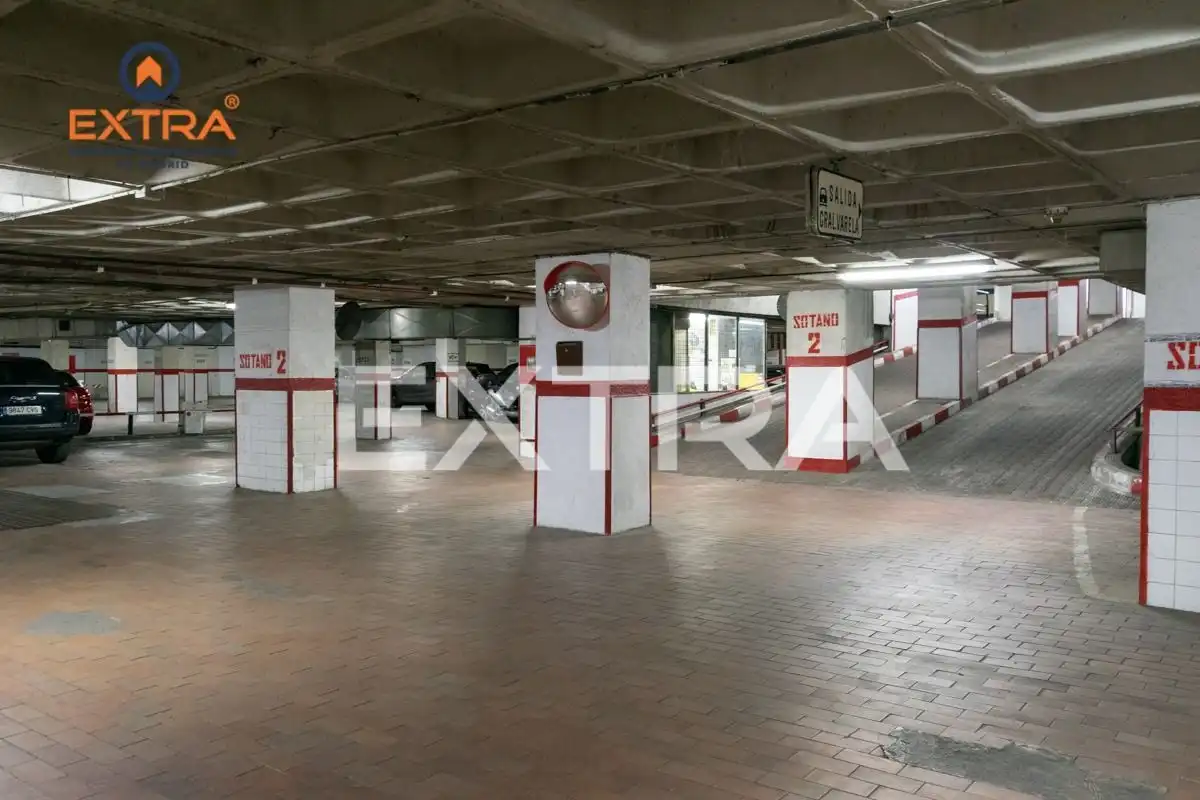 Garage for sale in Madrid