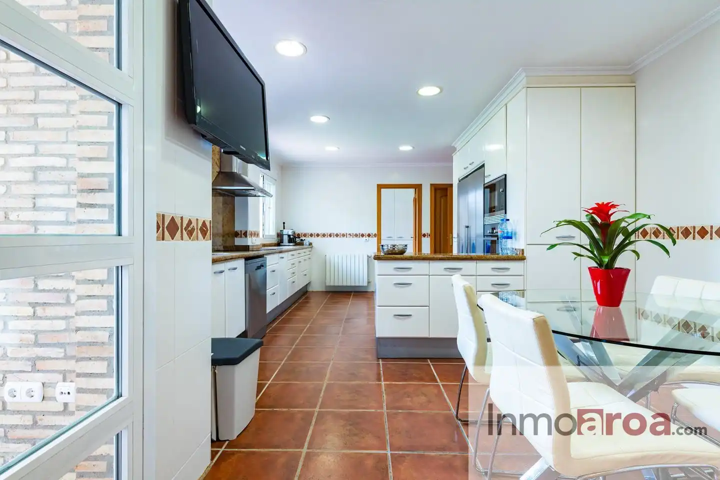Cocina de Casa o chalet en venta en Paterna con Jardín privado, Terraza y Piscina
