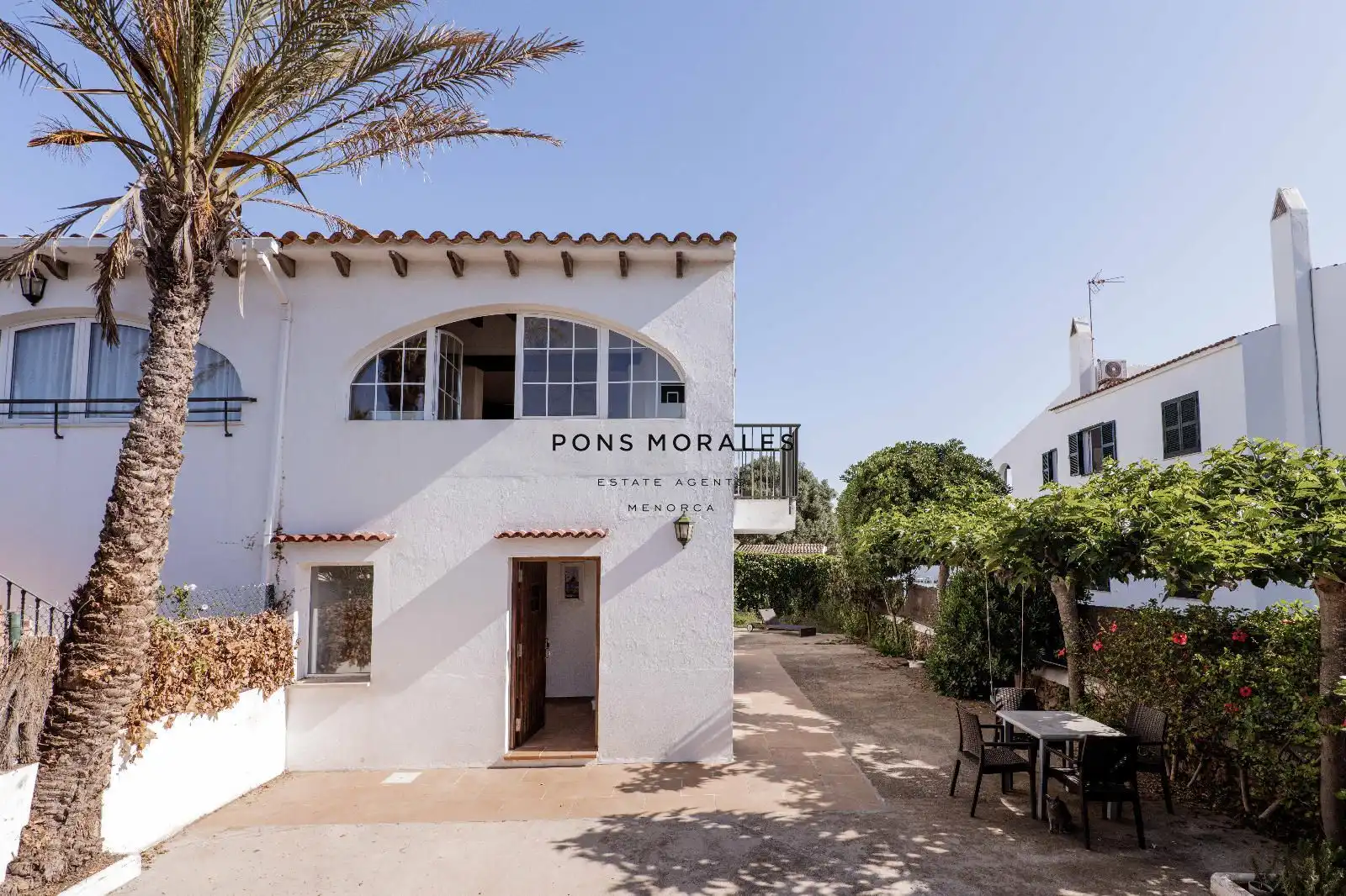 Vista exterior de Casa adosada en venda en Ciutadella de Menorca amb Calefacció, Terrassa i Traster