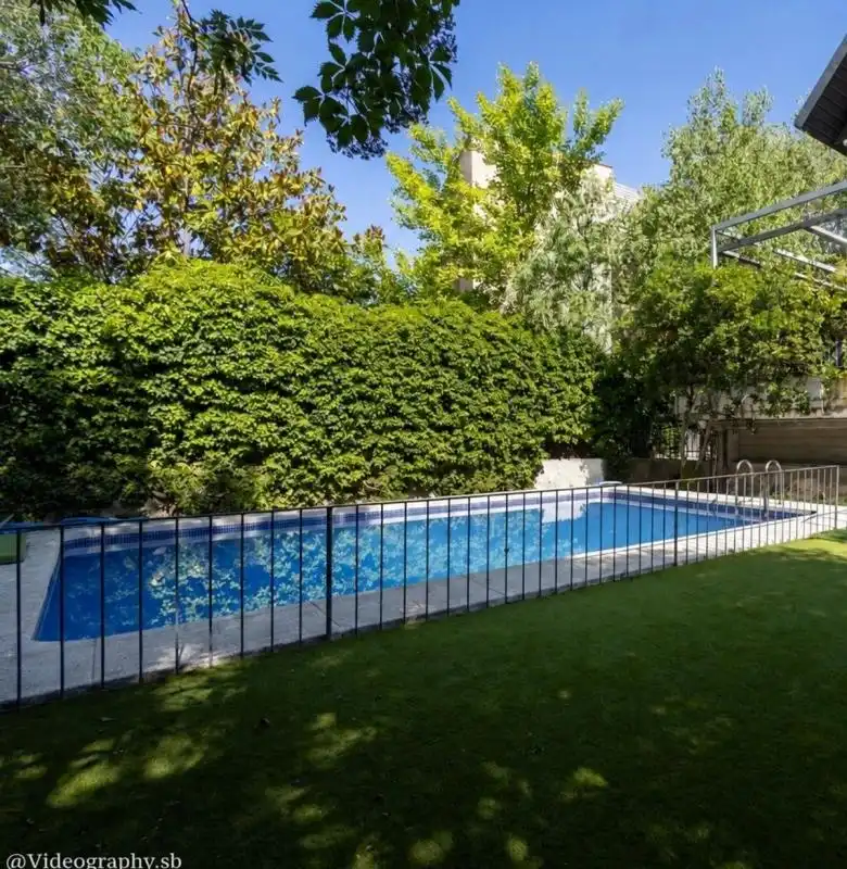 Piscina de Casa o xalet en venda en Pozuelo de Alarcón amb Calefacció, Jardí privat i Terrassa