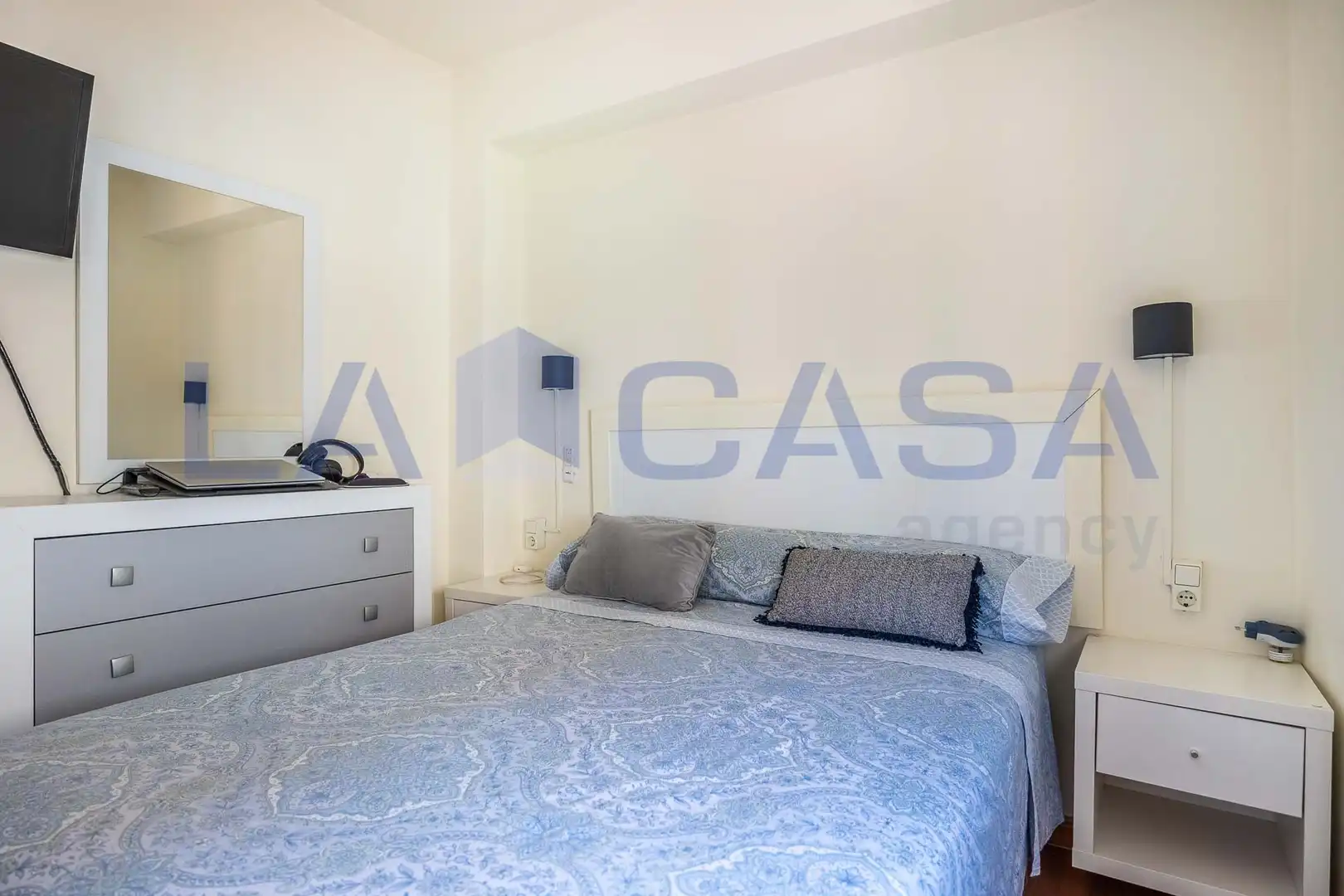 Bedroom of Flat for sale in Sevilla