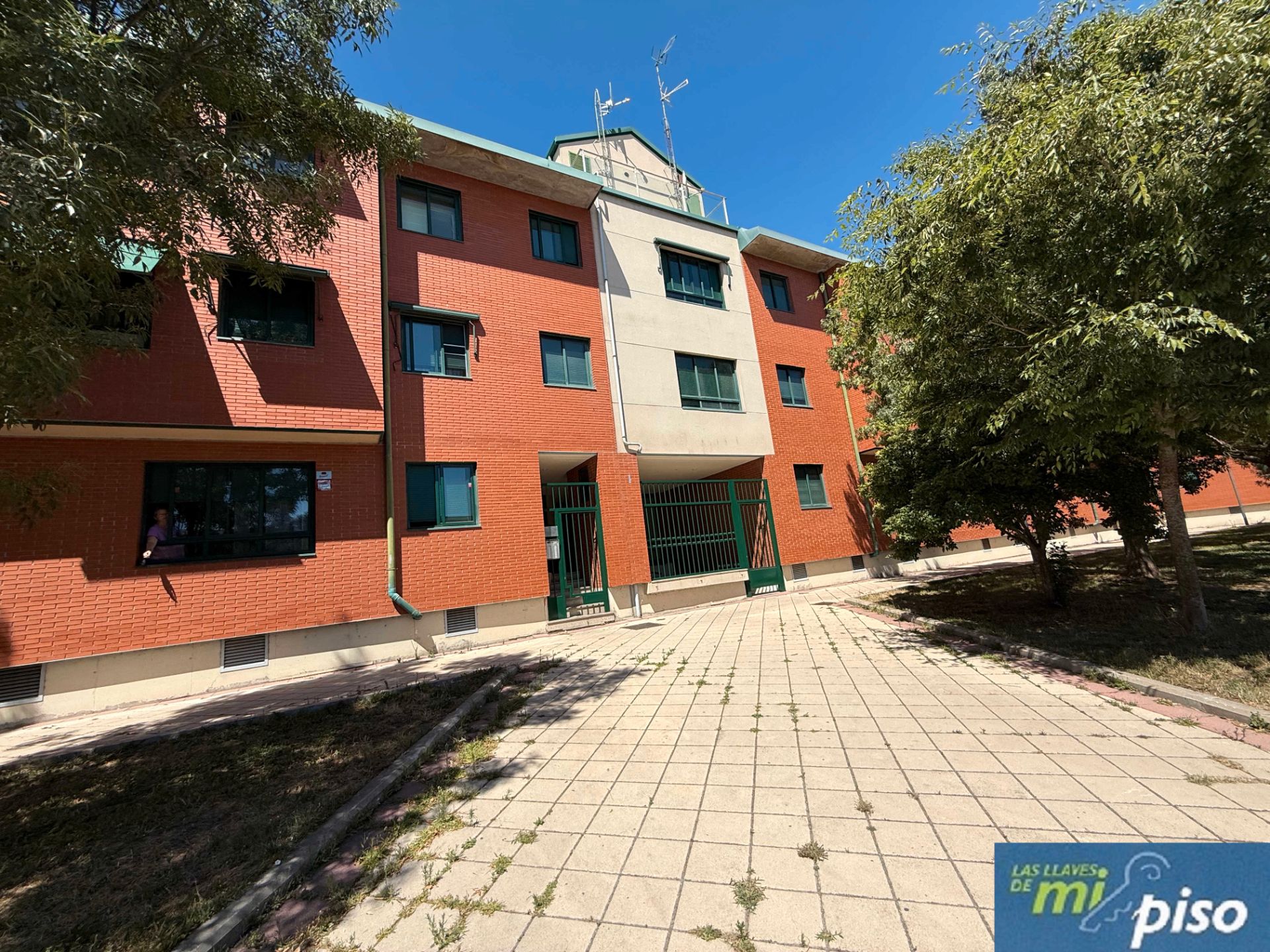 Exterior view of Flat for sale in Valladolid Capital  with Heating, Parquet flooring and Terrace