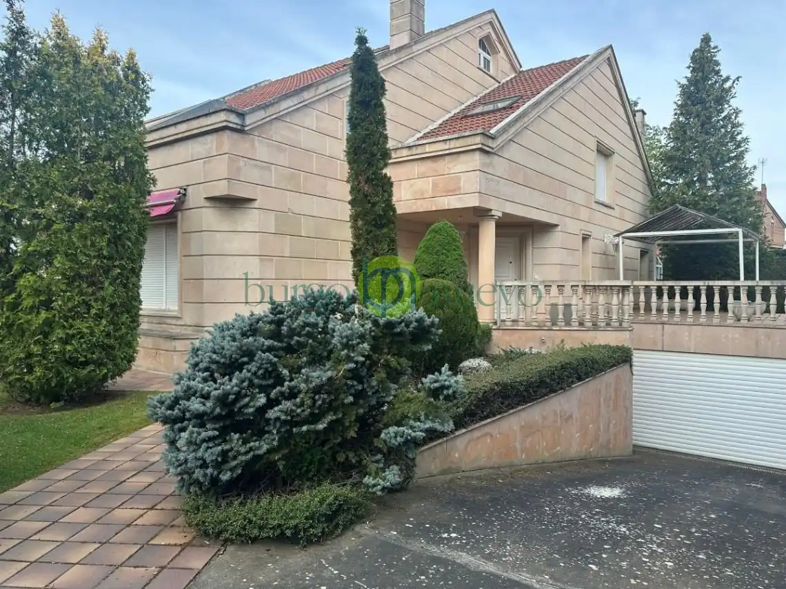 Vista exterior de Casa o chalet en venta en Las Eras de Renueva
