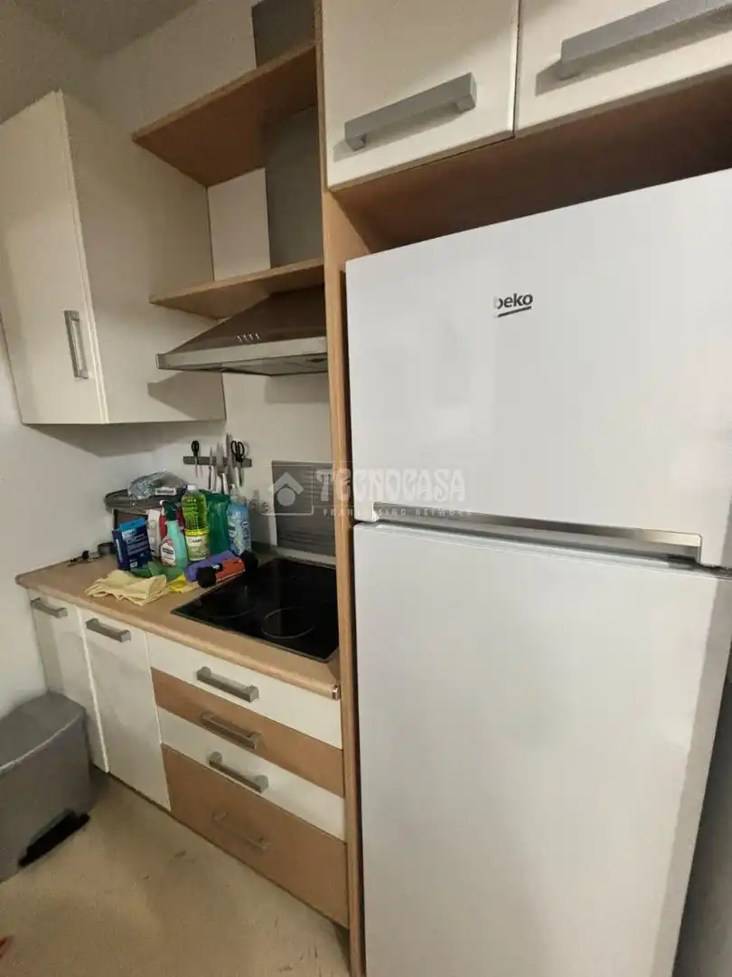 Cocina de Piso de alquiler en Sevilla con Aire acondicionado