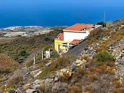 Vista exterior de Casa o xalet en venda en Guía de Isora amb Jardí privat