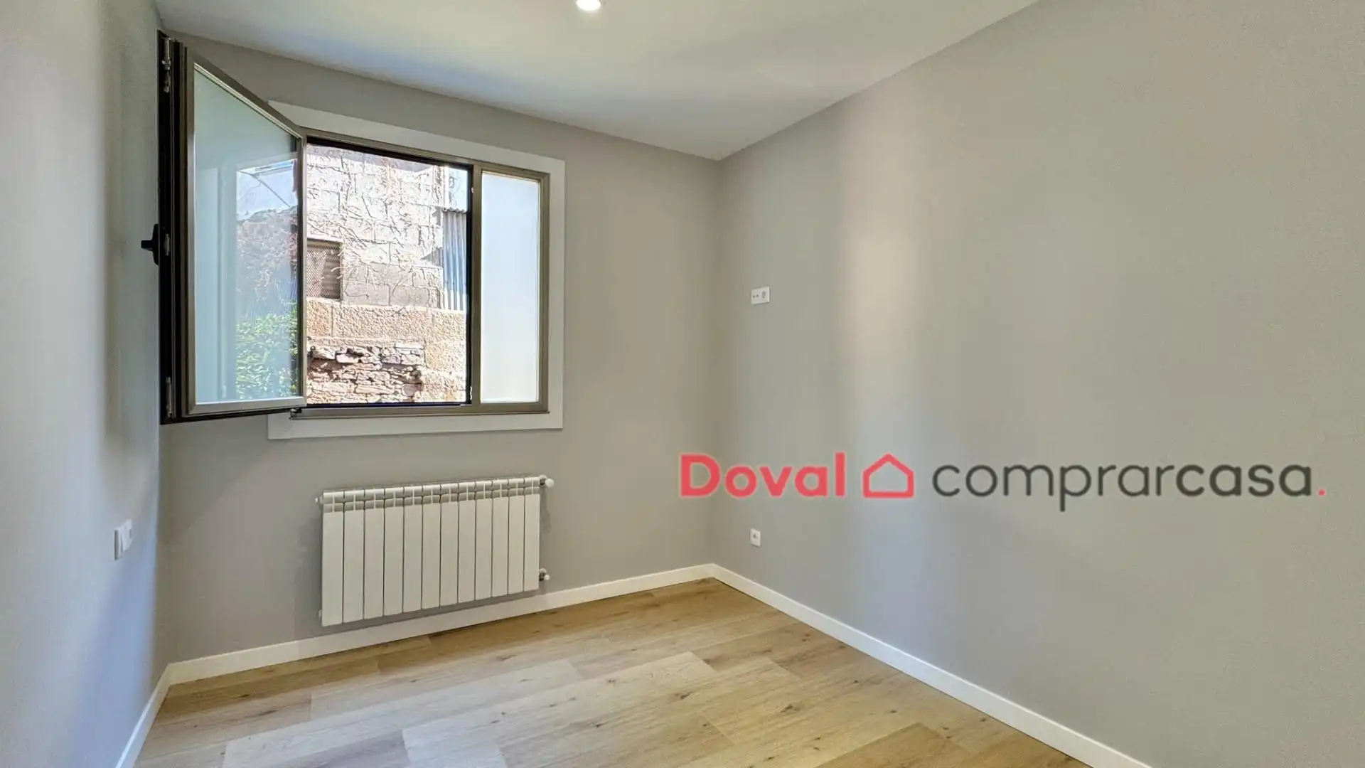Bedroom of Flat for sale in Vigo   with Heating