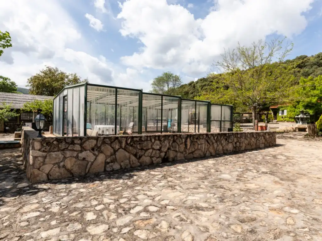 Vista exterior de Casa o chalet en venta en Espinoso del Rey con Terraza, Piscina y Amueblado