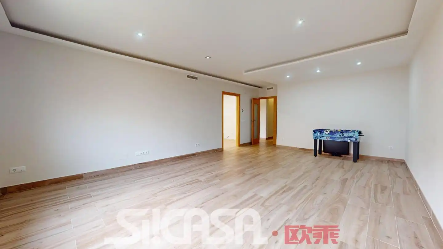 Semi-detached house with pool for sale in Parla Este, imagen 9
