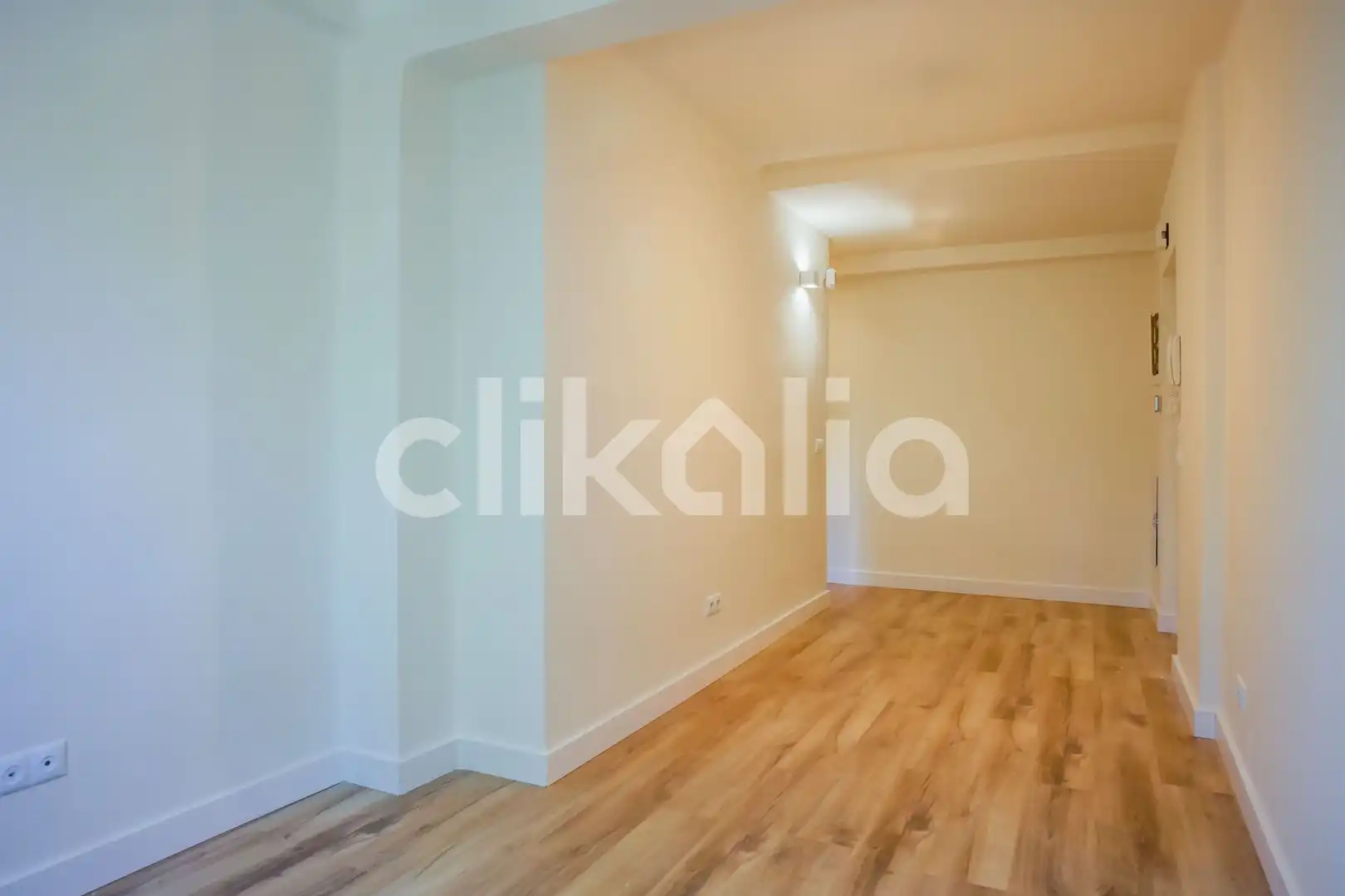 Flat for rent in Madrid  with Heating and Terrace