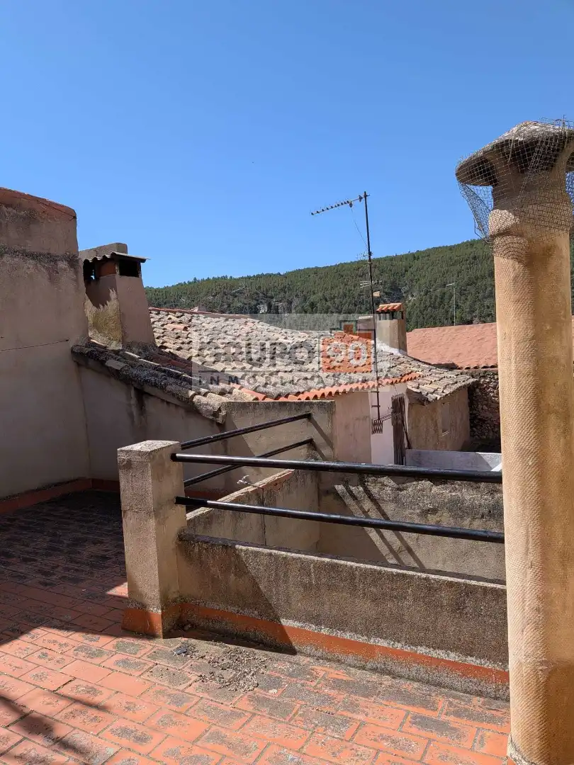 Vista exterior de Casa adosada en venta en Requena con Terraza