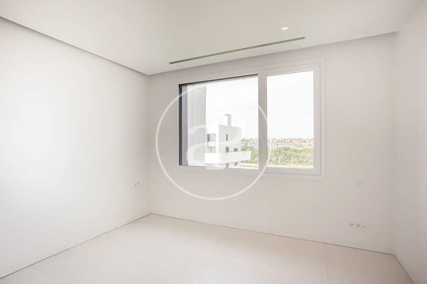 Bedroom of Flat for rent in Pozuelo de Alarcón  with Air Conditioner, Heating and Private garden
