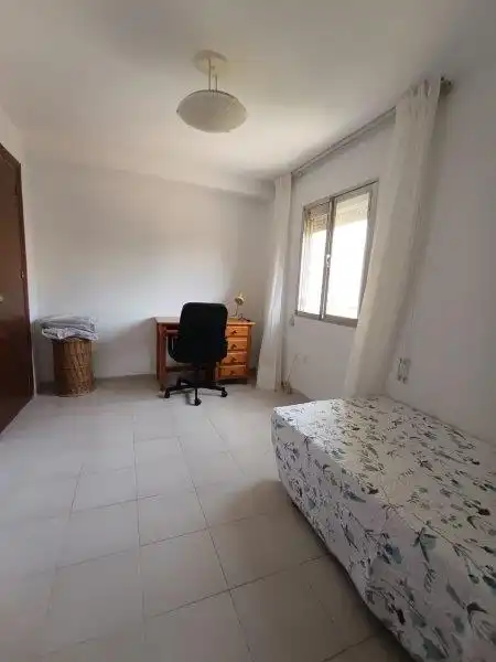Habitación de Piso de alquiler en Málaga con Terraza