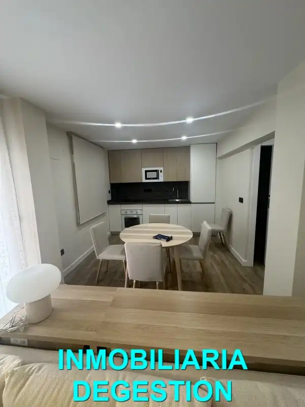 Cuina de Pis de lloguer en Linares amb Aire condicionat, Calefacció i Terrassa