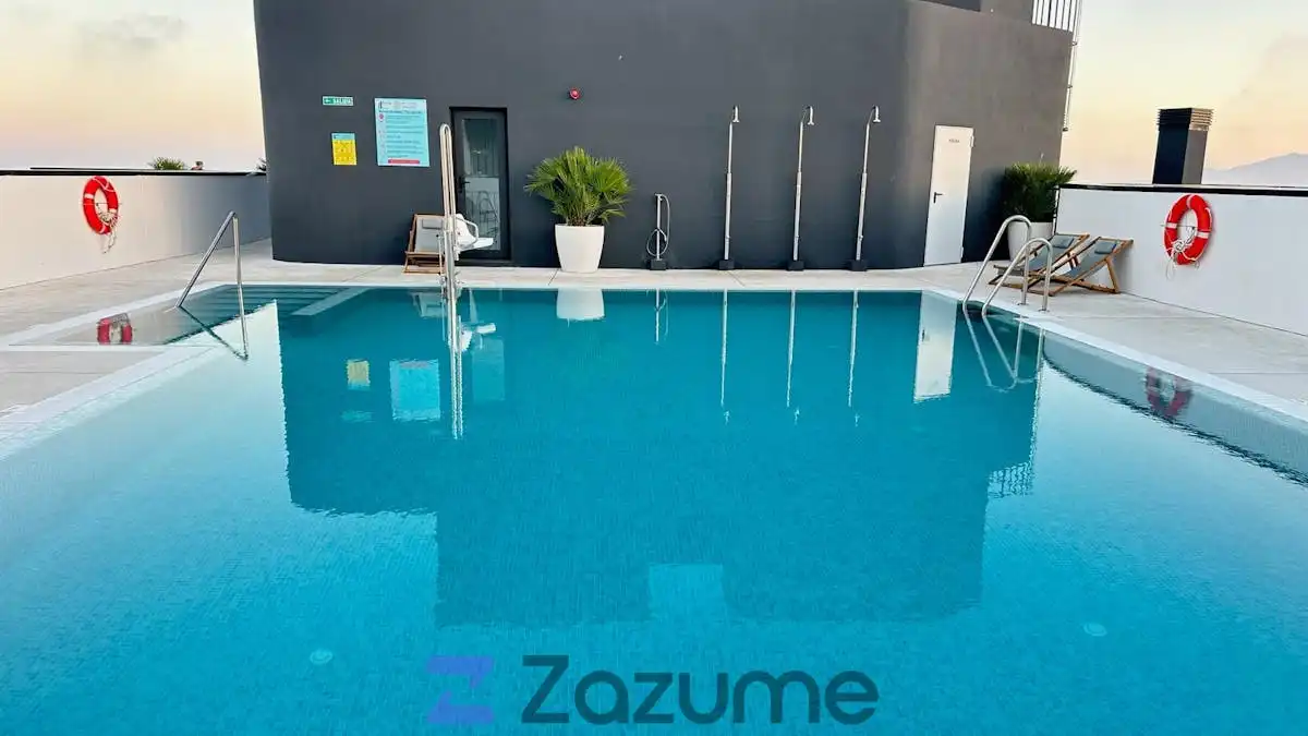 Swimming pool of Flat for rent in Málaga  with Air Conditioner, Heating and Private garden