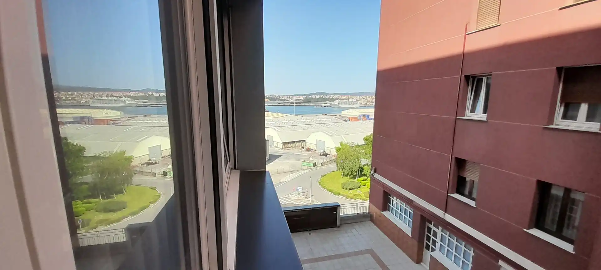 Terraza de Piso en venta en Santurtzi  con Amueblado, Horno y Lavadora
