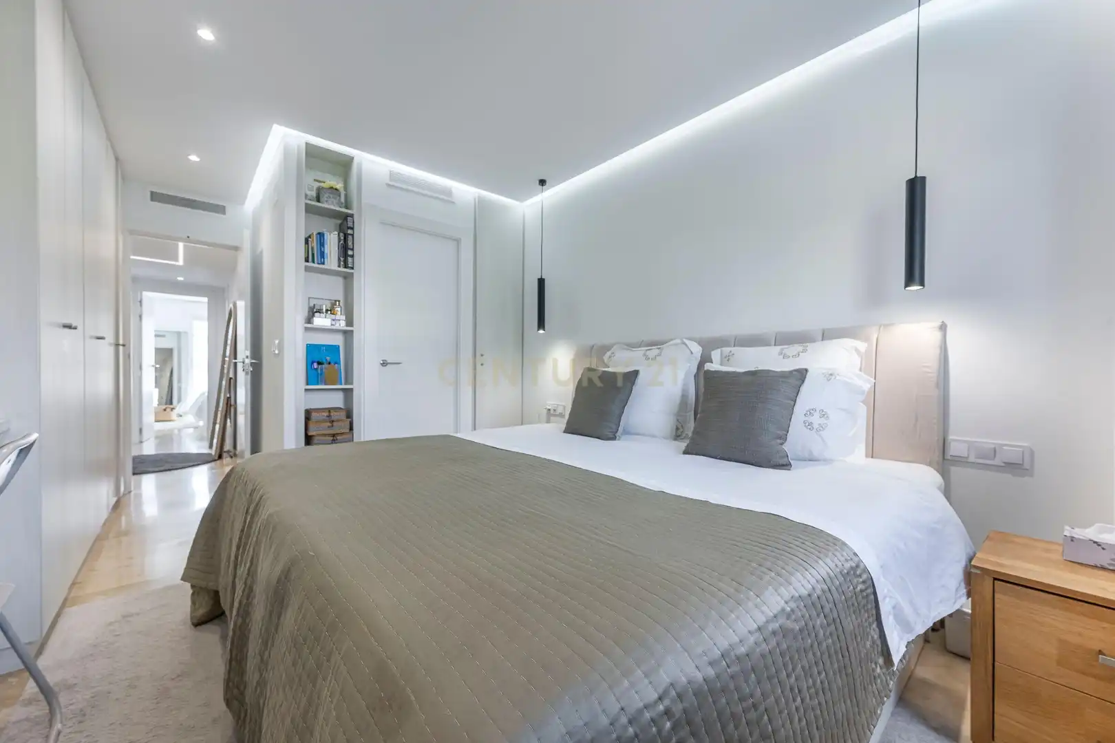 Habitación de Apartamento en venta en Marbella con Aire acondicionado, Trastero y Balcón