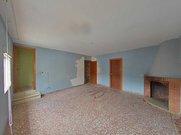 Casa con balcón en venta en BLAS INFANTE