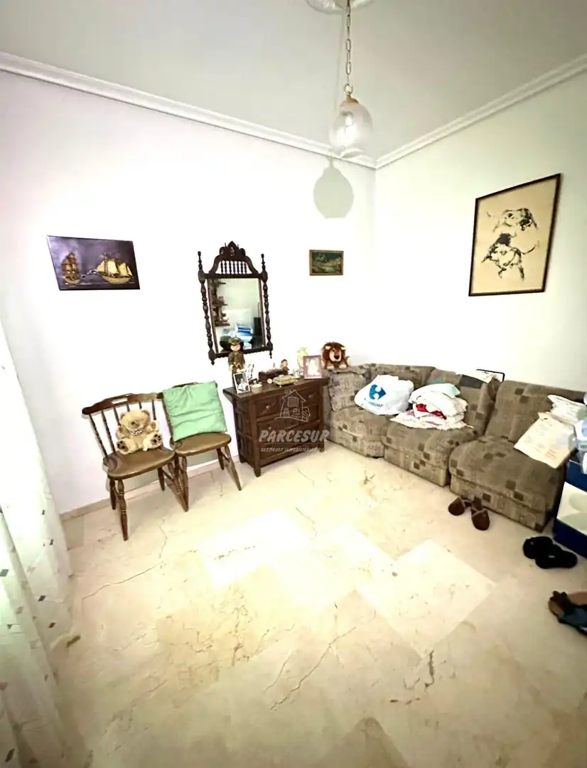 Sala d'estar de Casa o xalet en venda en Córdoba amb Aire condicionat, Traster i Piscina