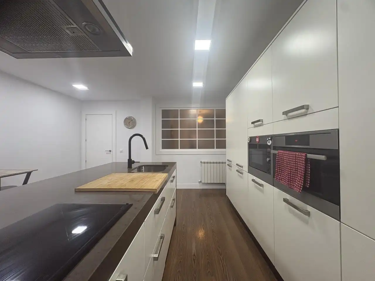 Cocina de Dúplex de alquiler en Alcalá de Henares con Calefacción, Terraza y Trastero