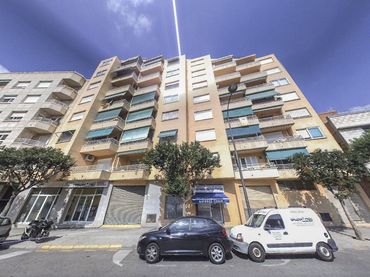 Wohnung mit Balkon zum Verkauf in Avinguda de Pere el Cerimoniós 6