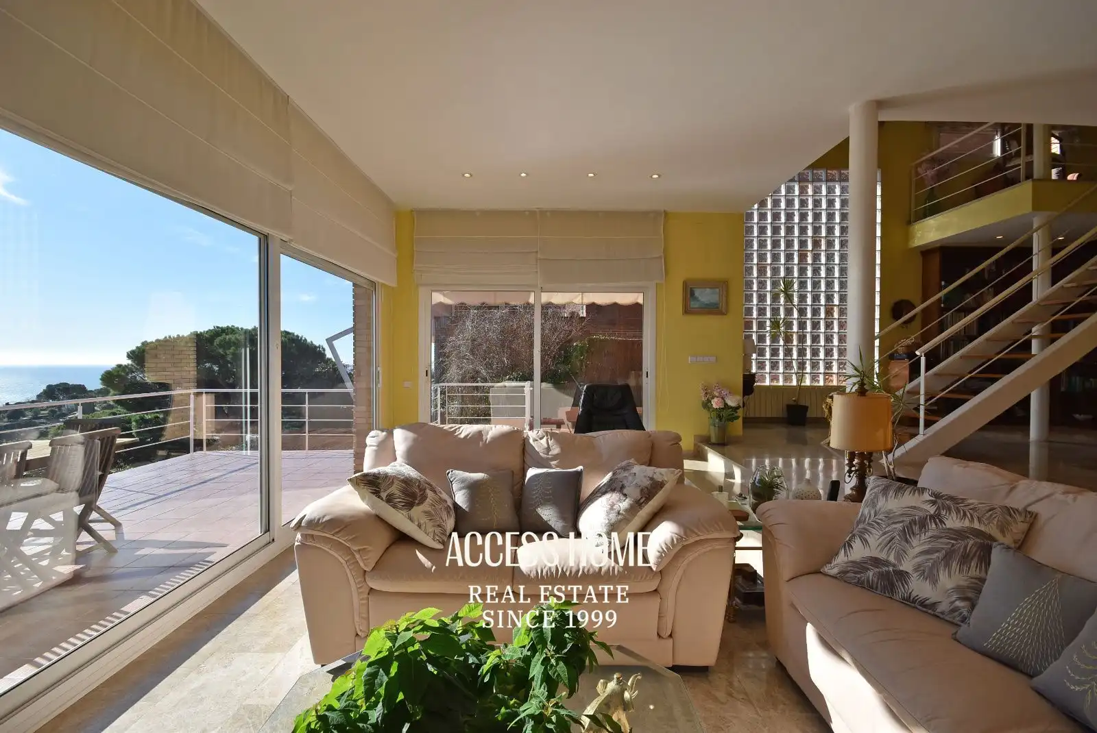 Sala de estar de Casa o chalet en venta en Premià de Dalt con Aire acondicionado, Calefacción y Terraza