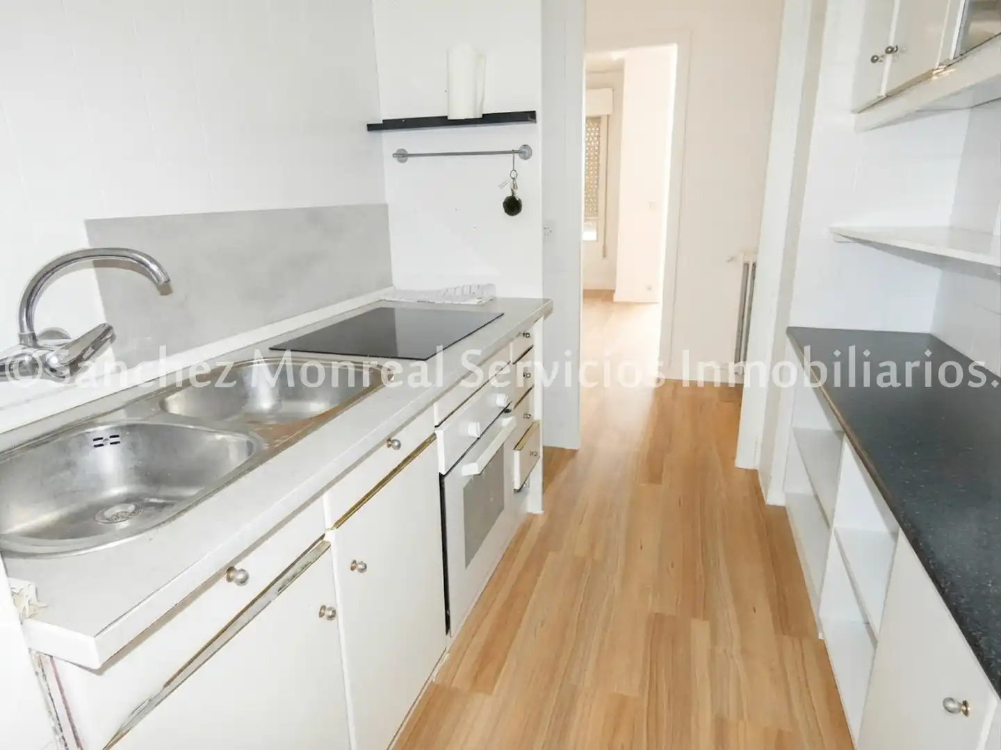 Flat for sale in Calle Cánovas del Castillo, imagen 4