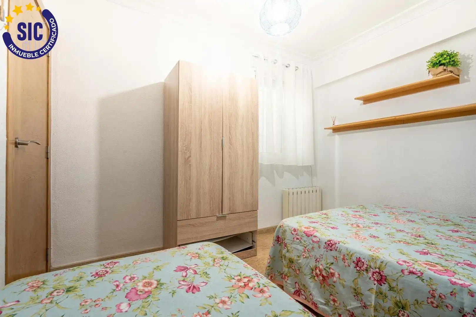 Dormitori de Apartament en venda en Sueca amb Terrassa i Balcó