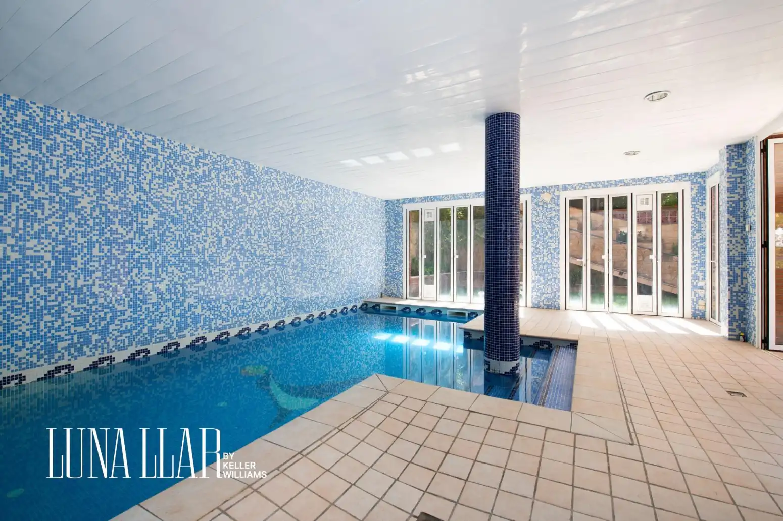 Piscina de Casa o xalet en venda en Castelldefels amb Calefacció, Terrassa i Balcó