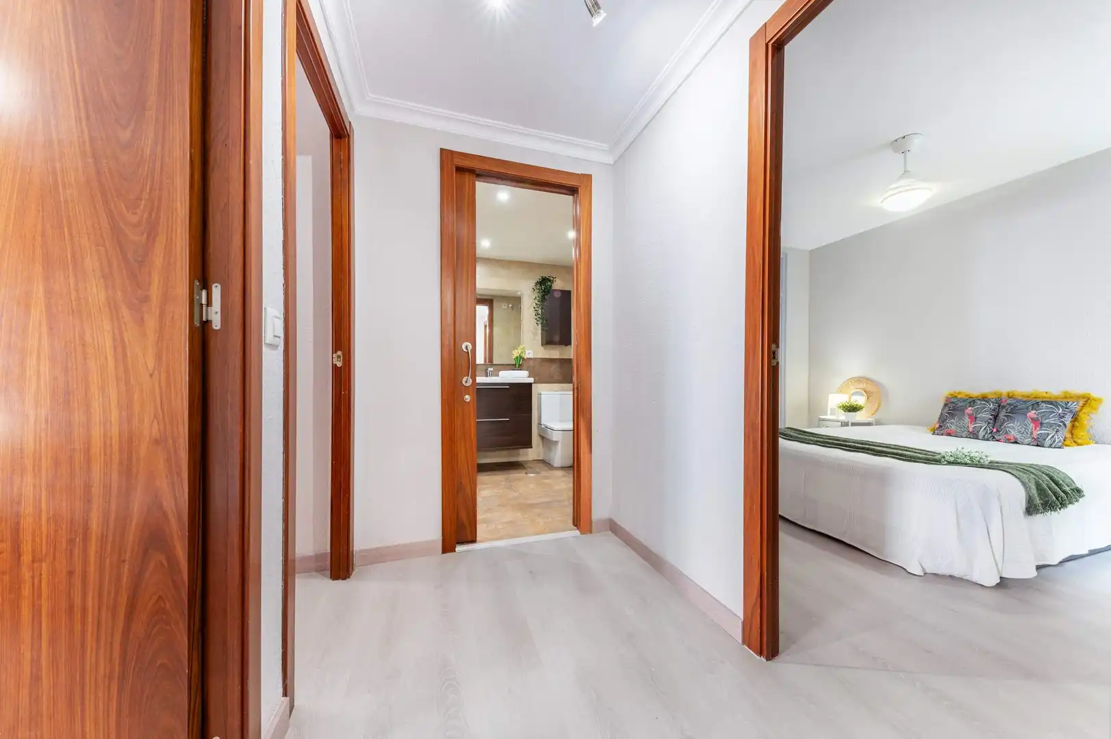 Piso en venta en Alicante / Alacant con Terraza, Balcón y Alarma