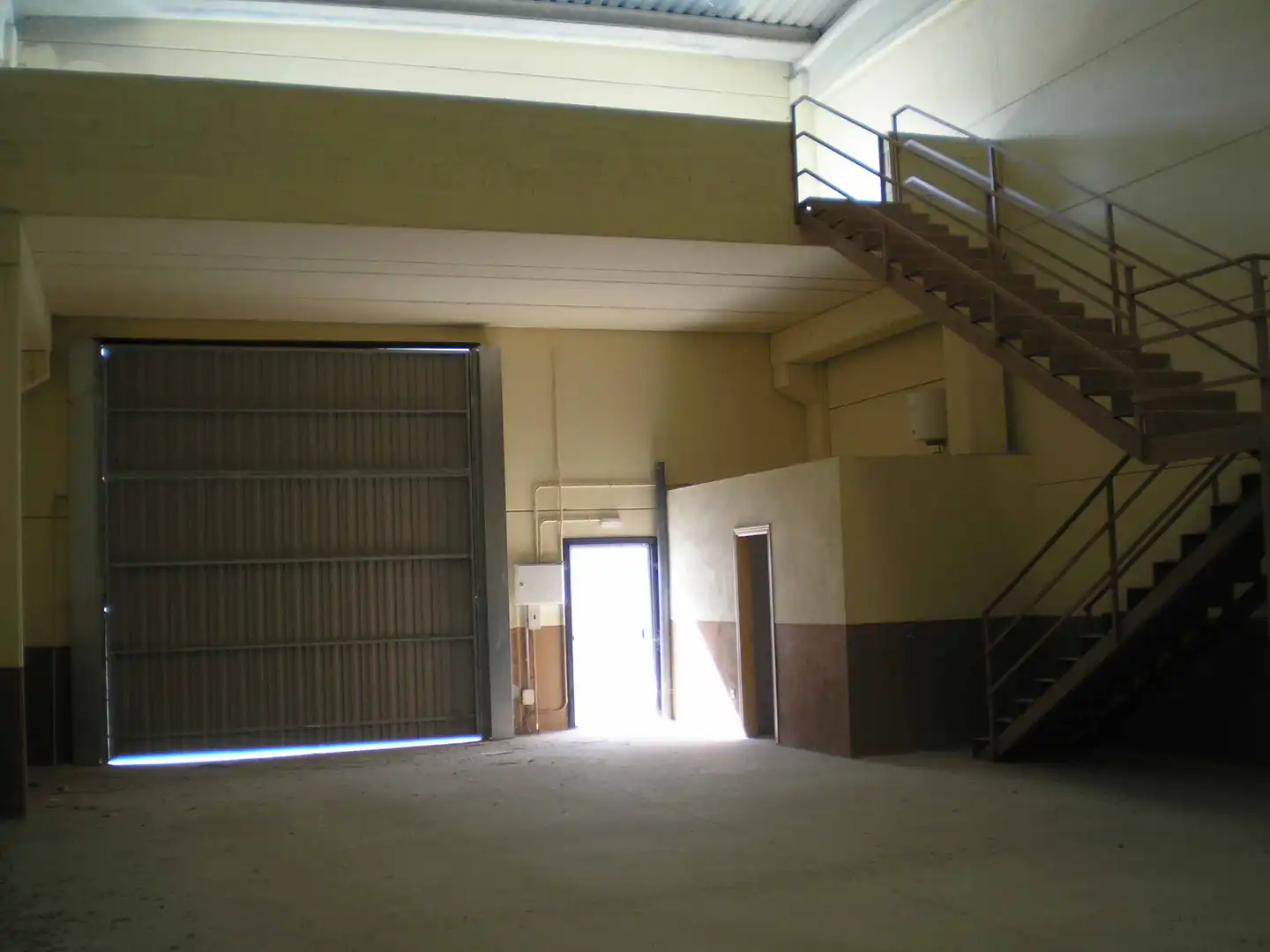 Nau industrial en venda a Zona Industrial Borreguno - Camporrosso
