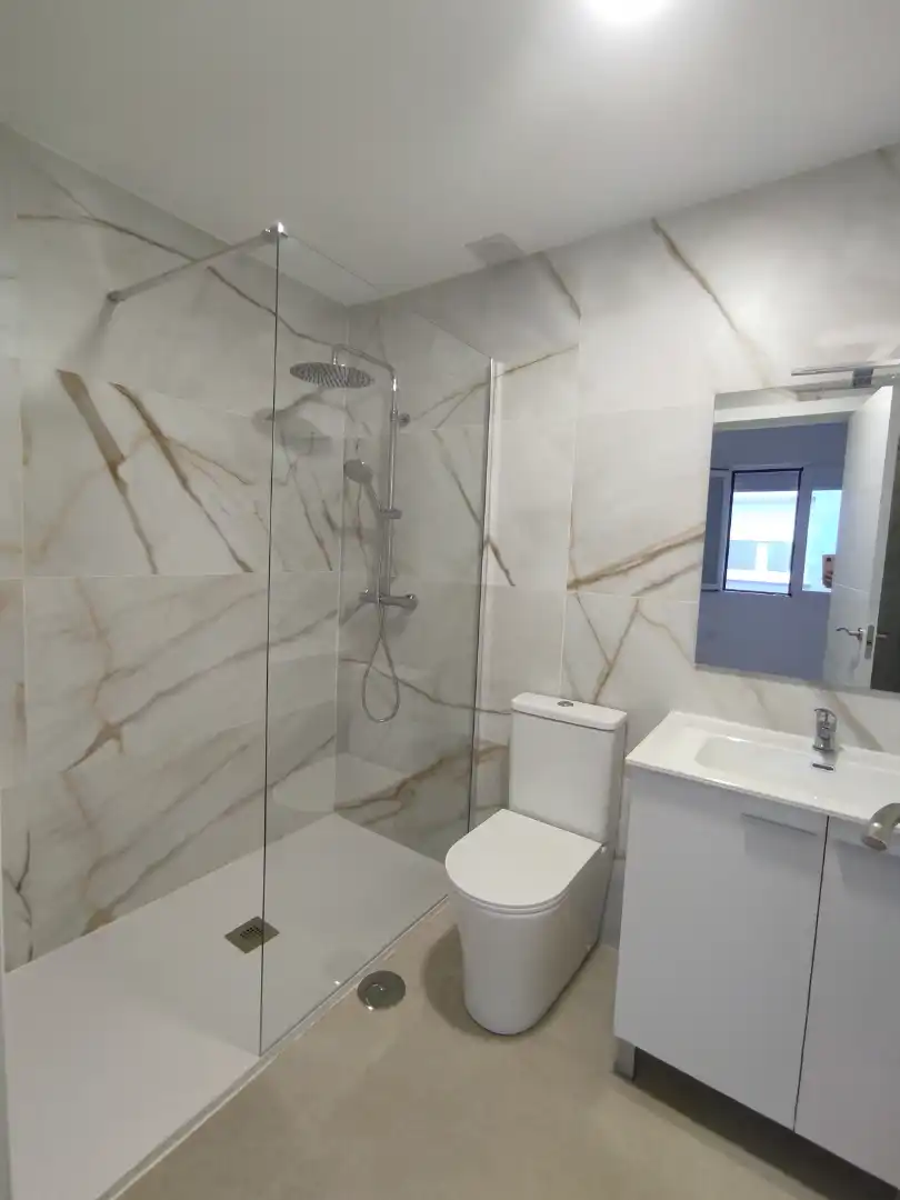 Baño de Piso en venta en Alcázar de San Juan con Aire acondicionado y Terraza