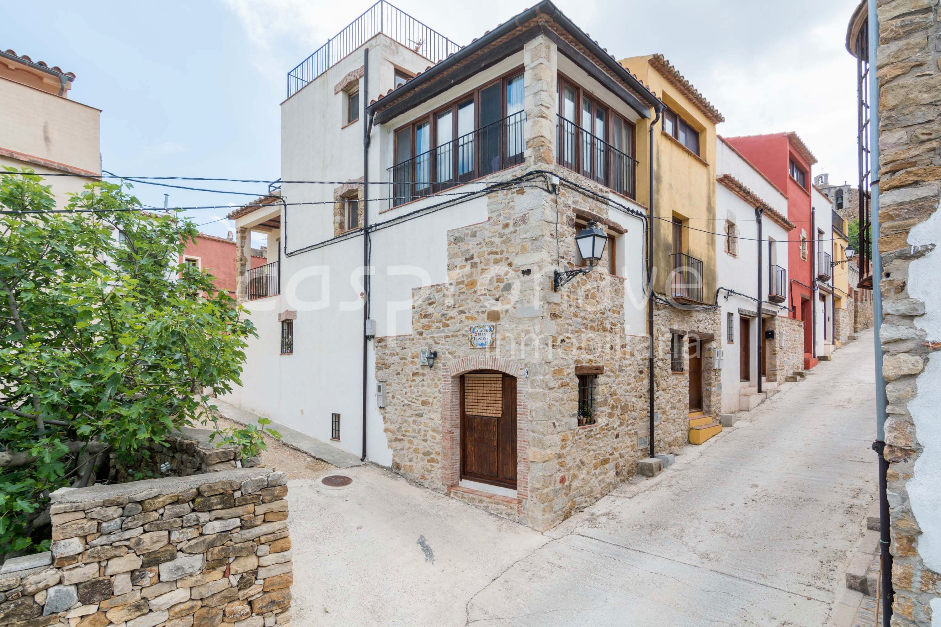 Vista exterior de Finca rústica en venda en Xert amb Terrassa
