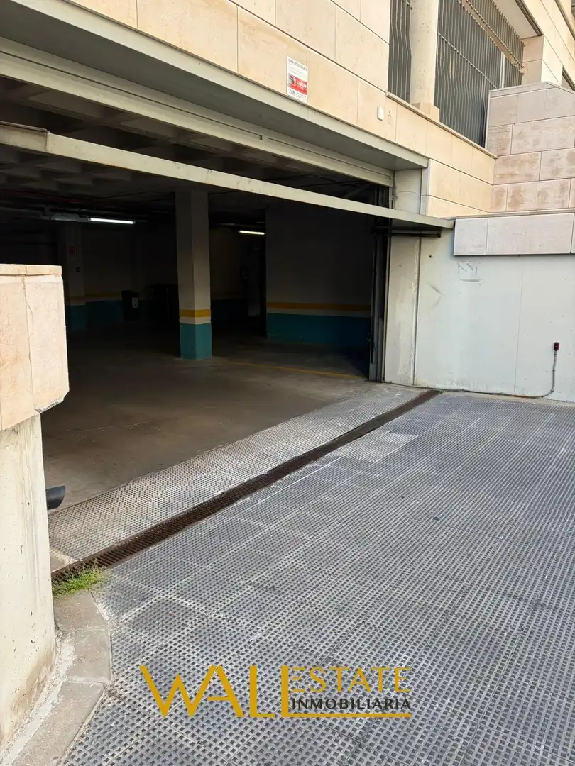 Parkplatz von Garage zum Verkauf in Madrid