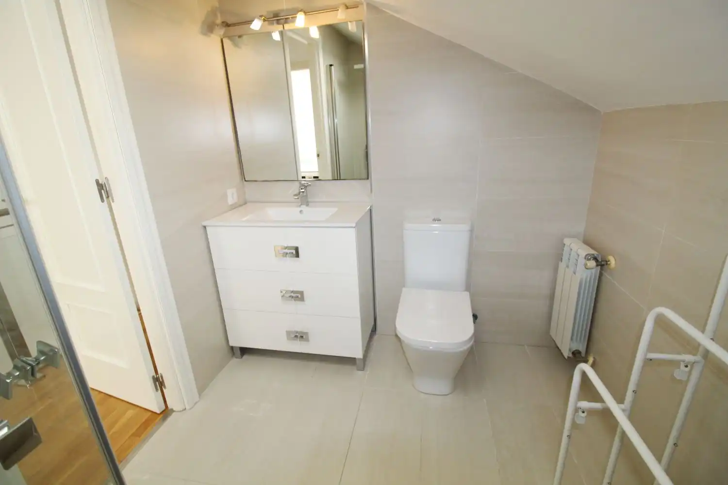 Bathroom of Duplexes for sale in Ciudad Real  with Air Conditioner, Heating and Parquet flooring