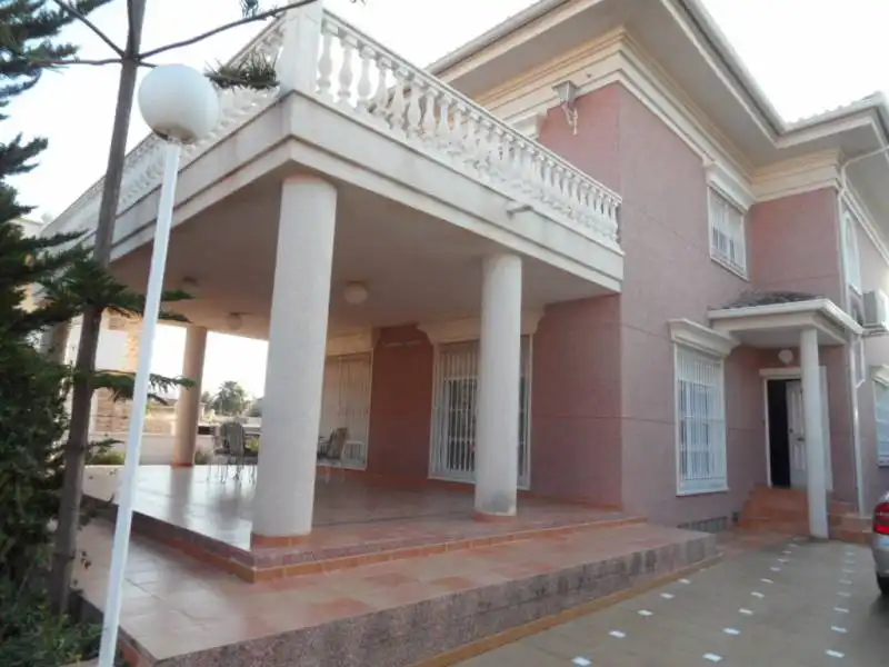 Villa avec terrasse à vendre à Elche ciudad