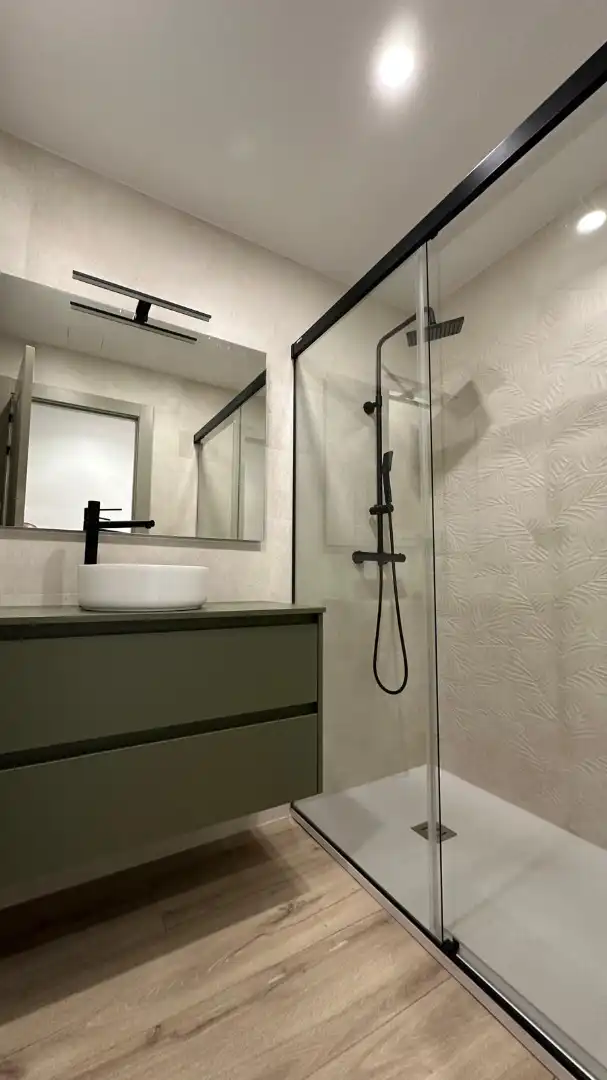 Baño de Piso en venta en Burgos con Calefacción, Parquet y Amueblado