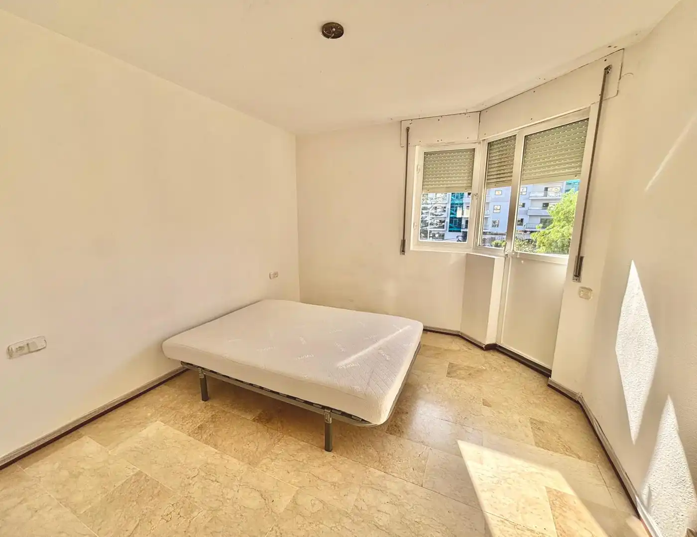 Dormitori de Pis en venda en Benalmádena amb Terrassa i Piscina comunitària