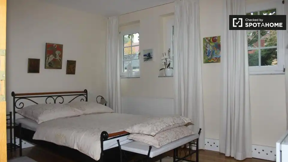 Habitación de Apartamento para compartir en Colmenar de Oreja con Aire acondicionado, Calefacción y Terraza
