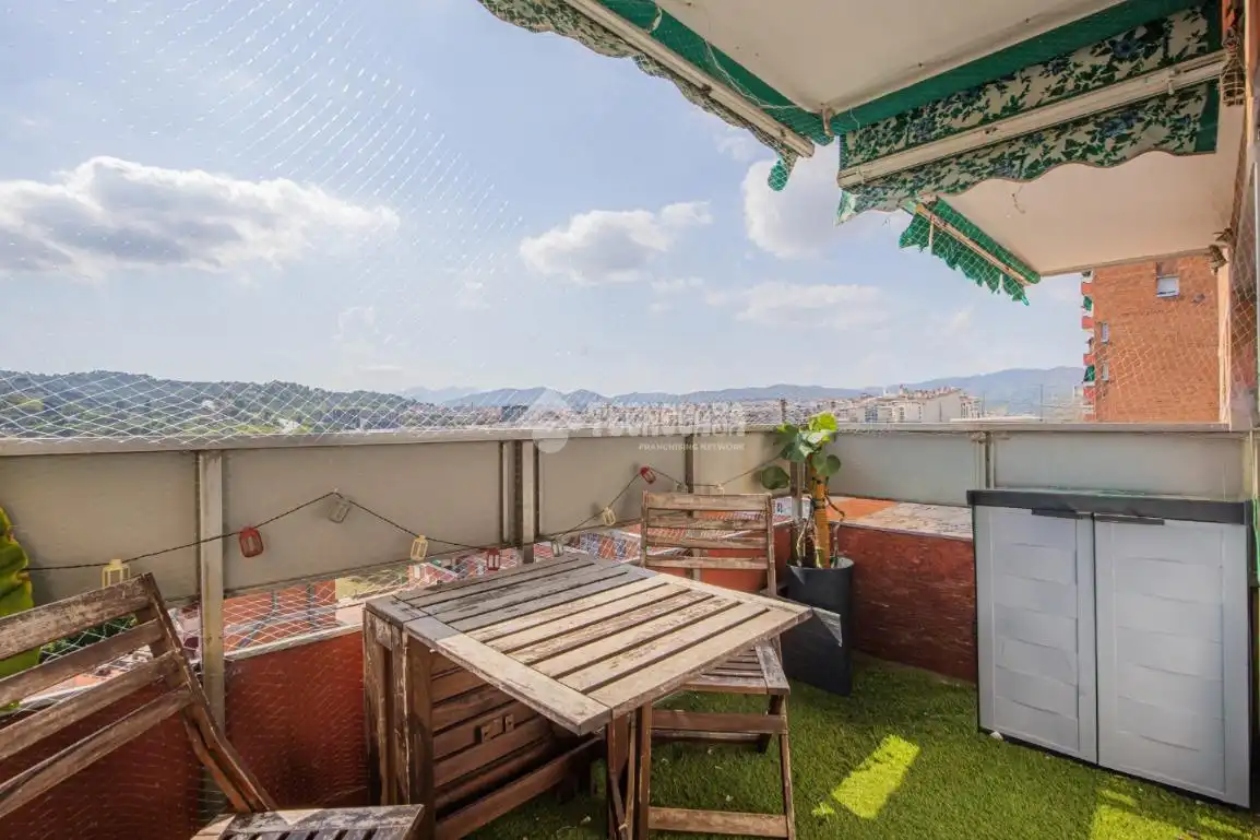 Terrassa de Pis en venda en Terrassa amb Parquet