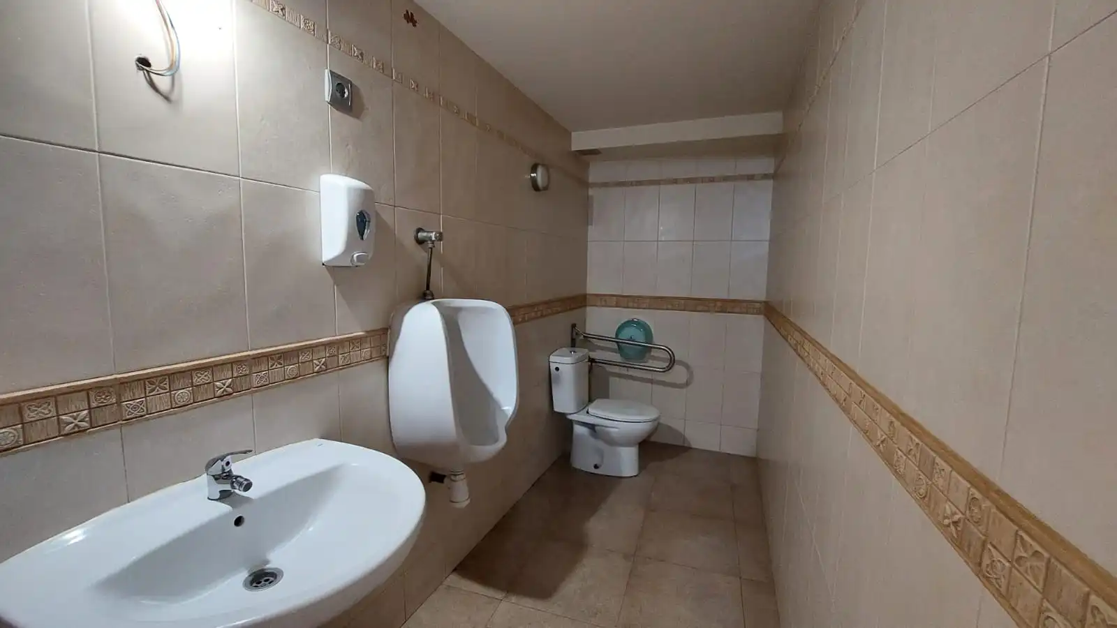 Local comercial de lloguer a Madrigal, imagen 8