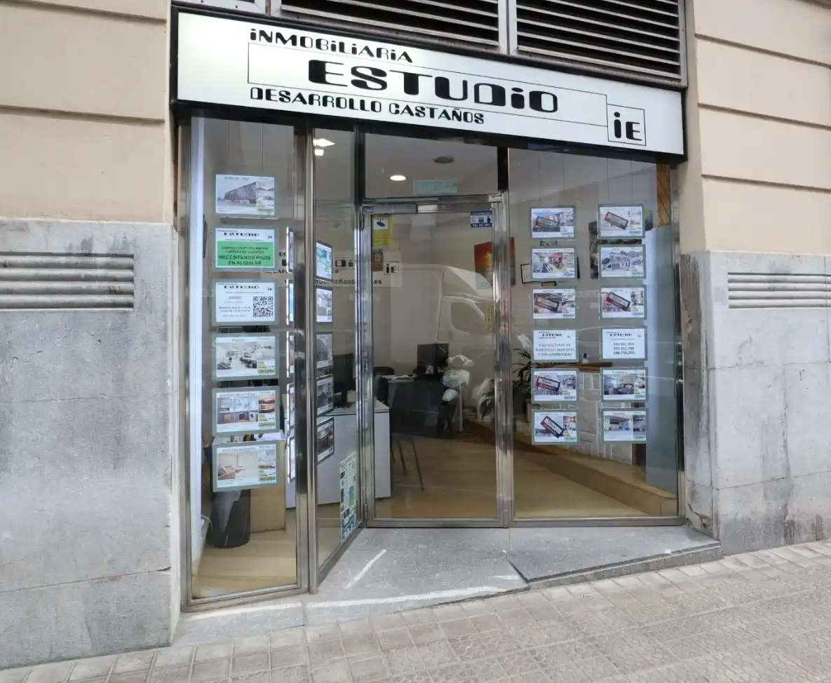 Piso en venta en Bilbao  con Calefacción, Terraza y Balcón