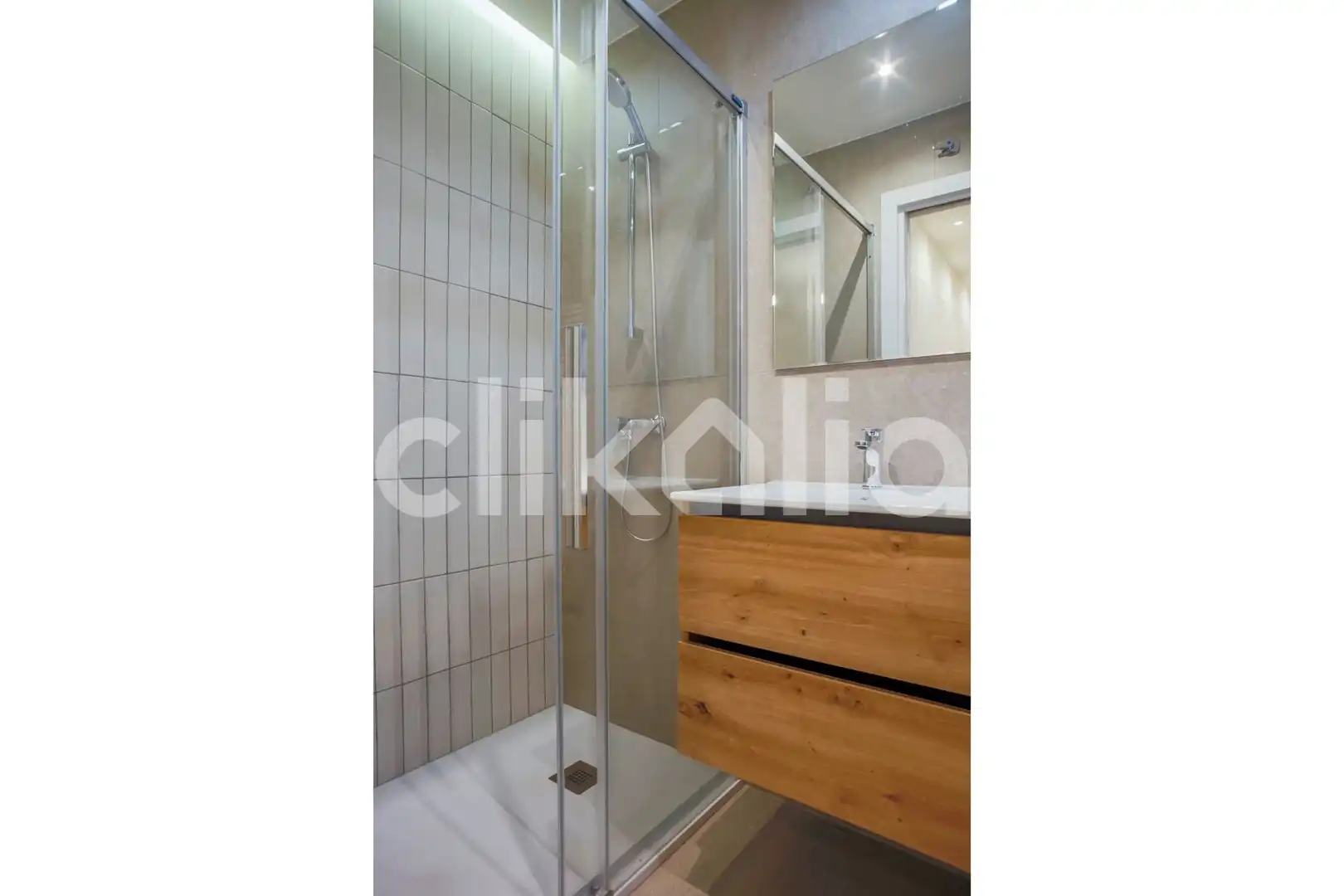 Baño de Piso en venta en Madrid con Aire acondicionado y Calefacción
