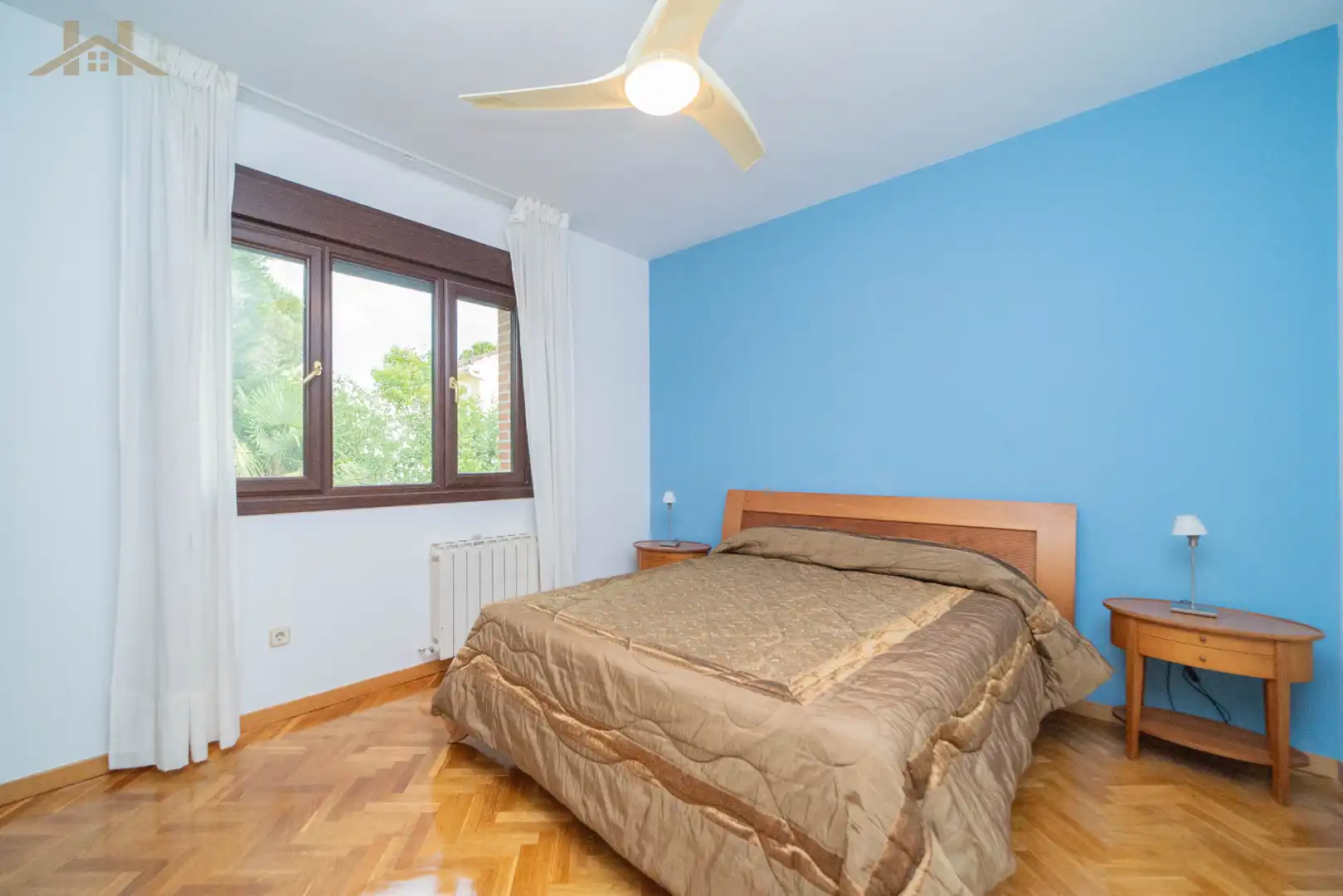 Habitación de Casa o chalet en venta en Boadilla del Monte con Aire acondicionado, Calefacción y Jardín privado