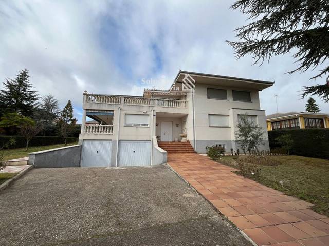 Casa-chalet en Venta en Santa Marta de Tormes